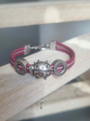 Bracelet femme enfant en cuir rond rose et sa coccinelle