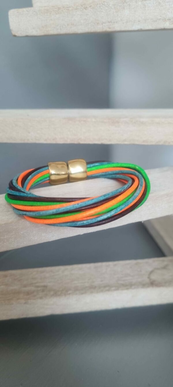 Bracelet femme en cuir rond 2mm orange, vert, bleu et marron