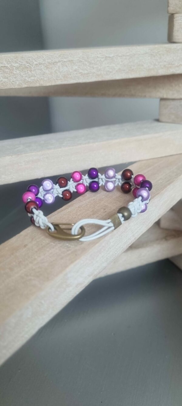 Bracelet ado en cuir rond blanc et perles magiques