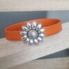 Bracelet femme cuir orange et fermoir fleur