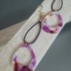 Boucles d'oreille femme en cuir rond violet et passant acétate