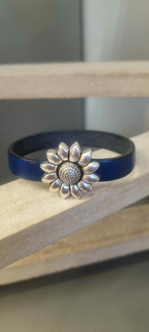 Bracelet femme cuir bleu marine et fermoir fleur