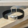 Bracelet femme en cuir rond noir et passant rond martelé en zamak argenté