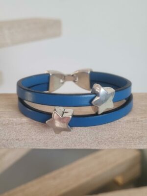 Bracelet enfant en cuir bleu et étoiles argentées