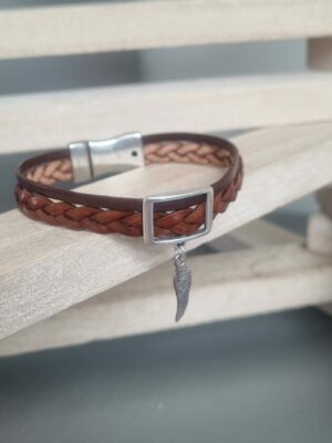 Bracelet homme en cuir plat marron tressé et uni et sa plume argentée