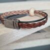 Bracelet mixte en cuir marron et perle céramique beige