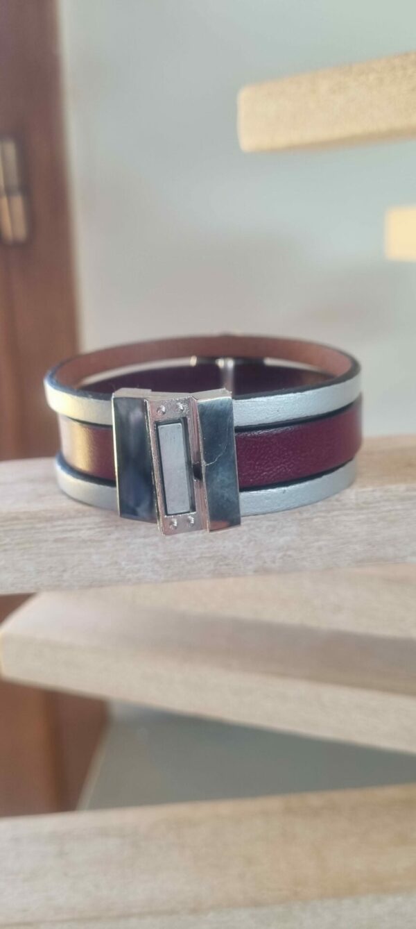 Bracelet femme 20mm cuir bordeaux et argenté pastille ovale martelée